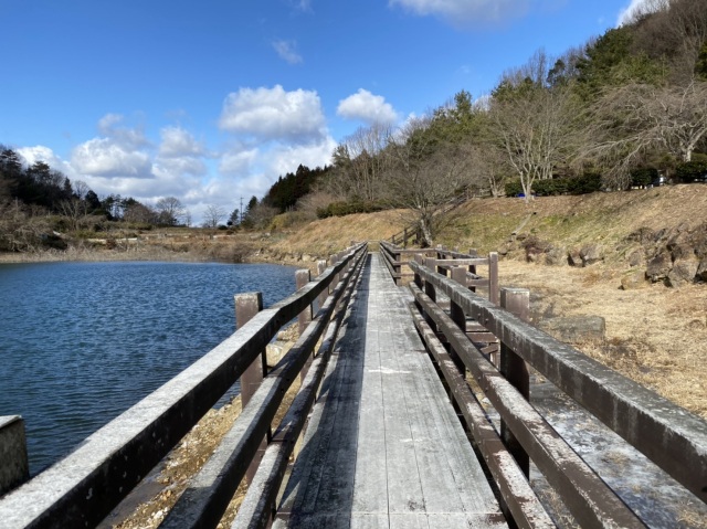 空から星が落ちてきた!?「真星 星の村キャンプ場」と「星神社」
